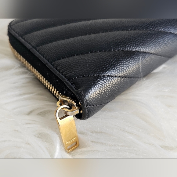 🖤 YSL Zippy 🖤 - Picture 10 of 13
